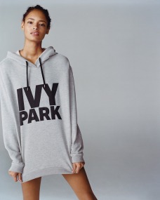 IVY-PARK-Logo-Crewneck-Sweatshirt