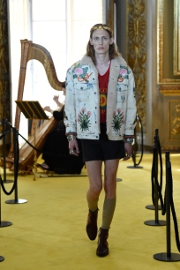 All the Looks from the Gucci Resort 2018 Show in Florence