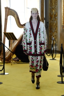 All the Looks from the Gucci Resort 2018 Show in Florence